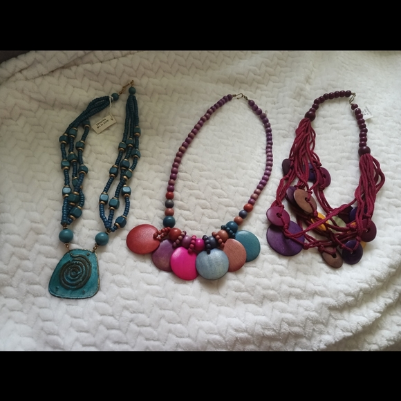 Necklace Bundle - Picture 2 of 6